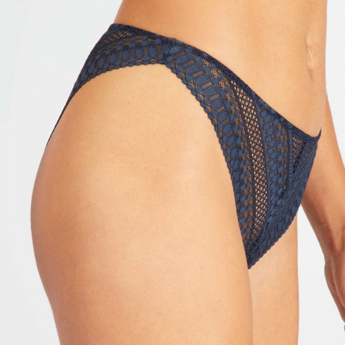 Tanga tout en dentelle - Bleu marine