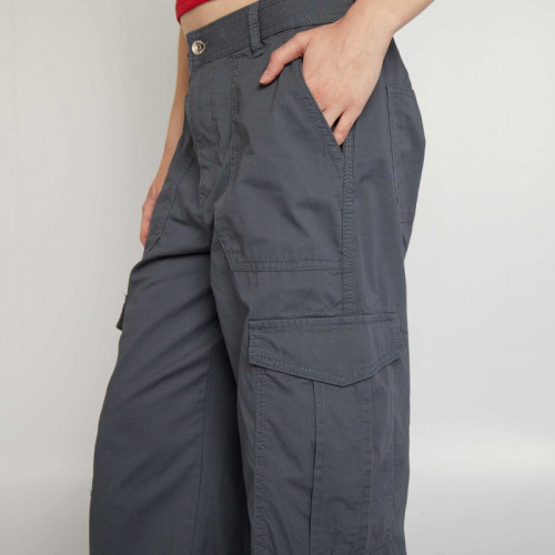 Pantalon large avec poches à rabats - Gris